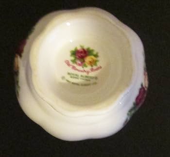 ロイヤルアルバートの花瓶 Vintage Royal Albert 